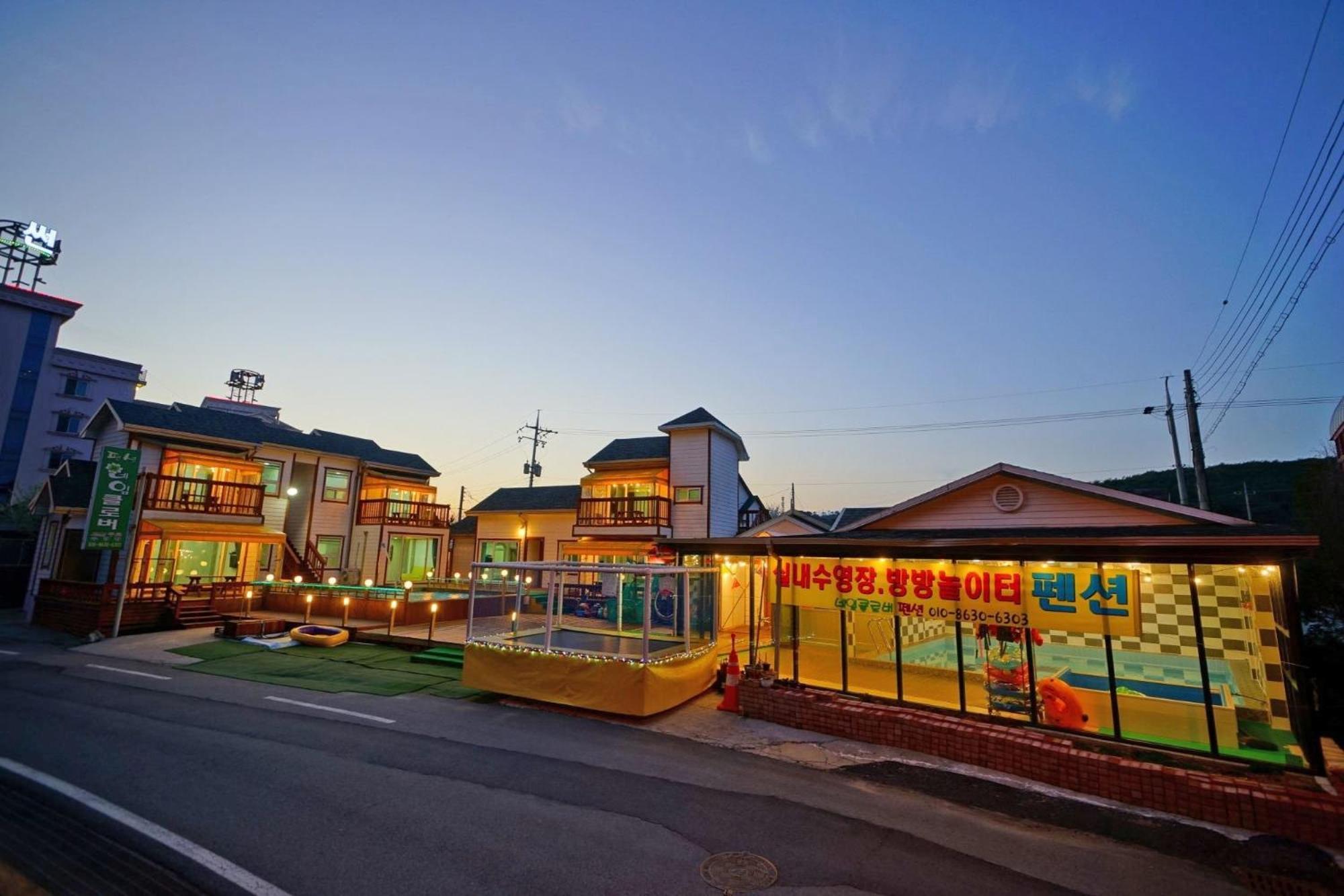 Anmyeondo Neipkeulrobeo Suyeongjangpensyeon Hotel Taean Exterior photo